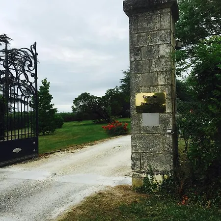 D'hotes De Pouzelande Bed & Breakfast *