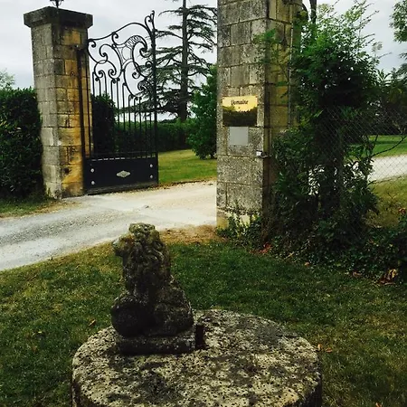 D'hotes De Pouzelande Bed & Breakfast