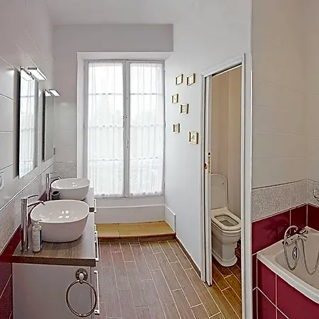 Oda ve Kahvaltı D'hotes De Pouzelande 4*