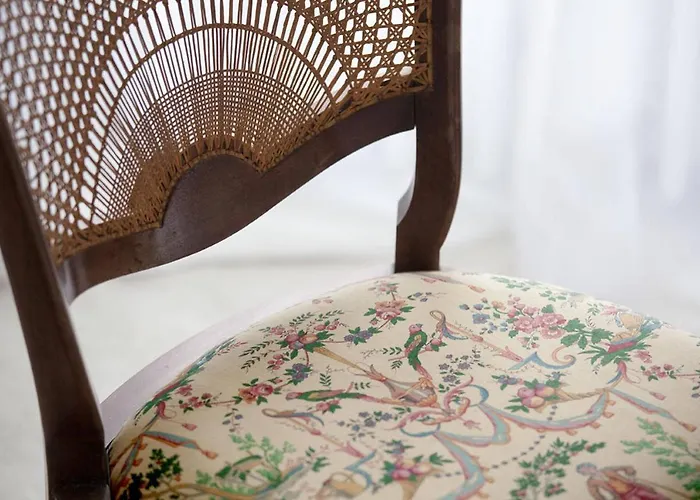 D'hotes De Pouzelande 住宿加早餐酒店 4*